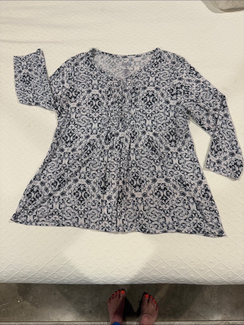croft & barrow Black and Gray Printed V-Neck Tunic PETITE MEDIUM